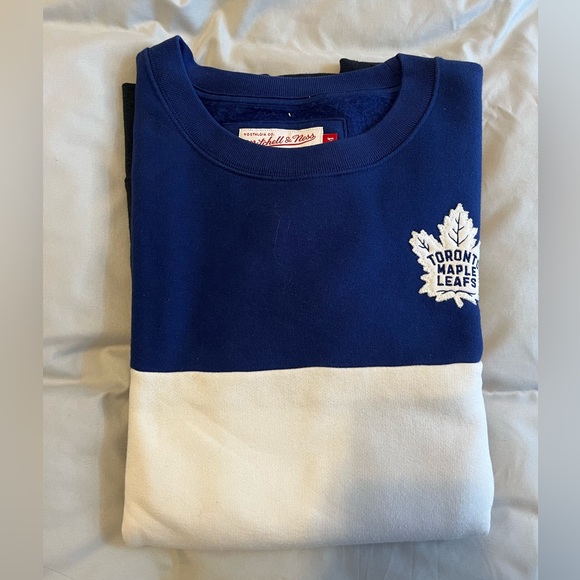 Mitchell and Ness Toronto Maple Leafs Crewneck - Picture 3 of 4
